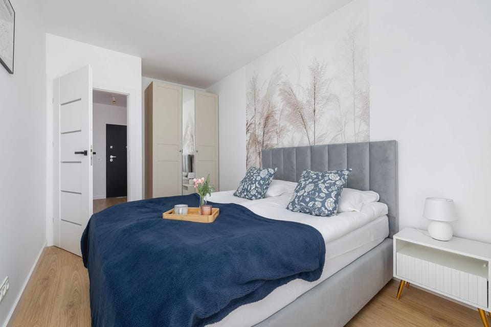Bed, Photo of the whole room, Bedroom, towels, wardrobe