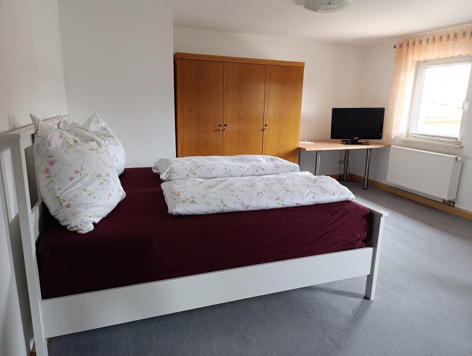 Living room, Bedroom