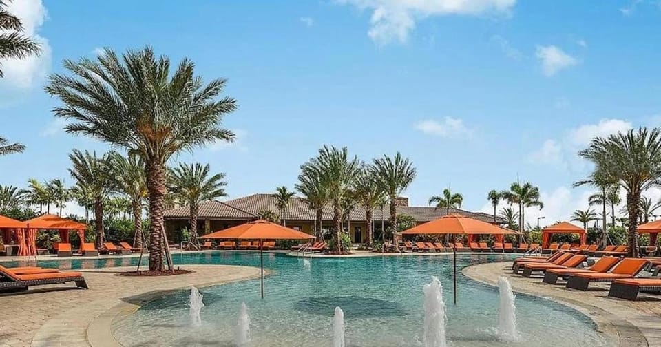 Day, Pool view, Swimming pool, sunbed