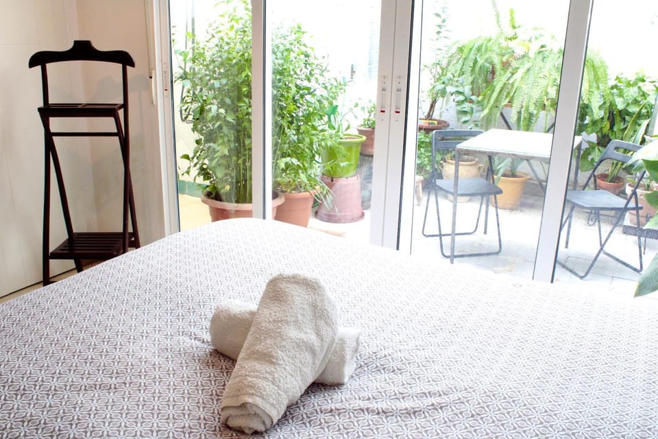 Bed, Balcony/Terrace, Bedroom, towels
