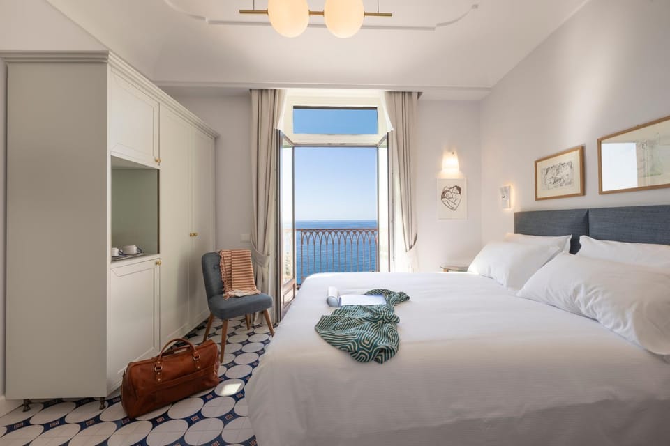 ABBRACCIO Amalfi Boutique Retreat Bed and Breakfast in Amalfi