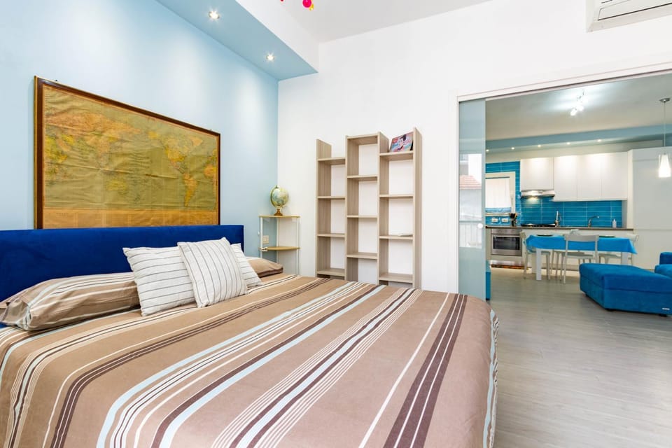 Bed, Photo of the whole room, Bedroom, air conditioner