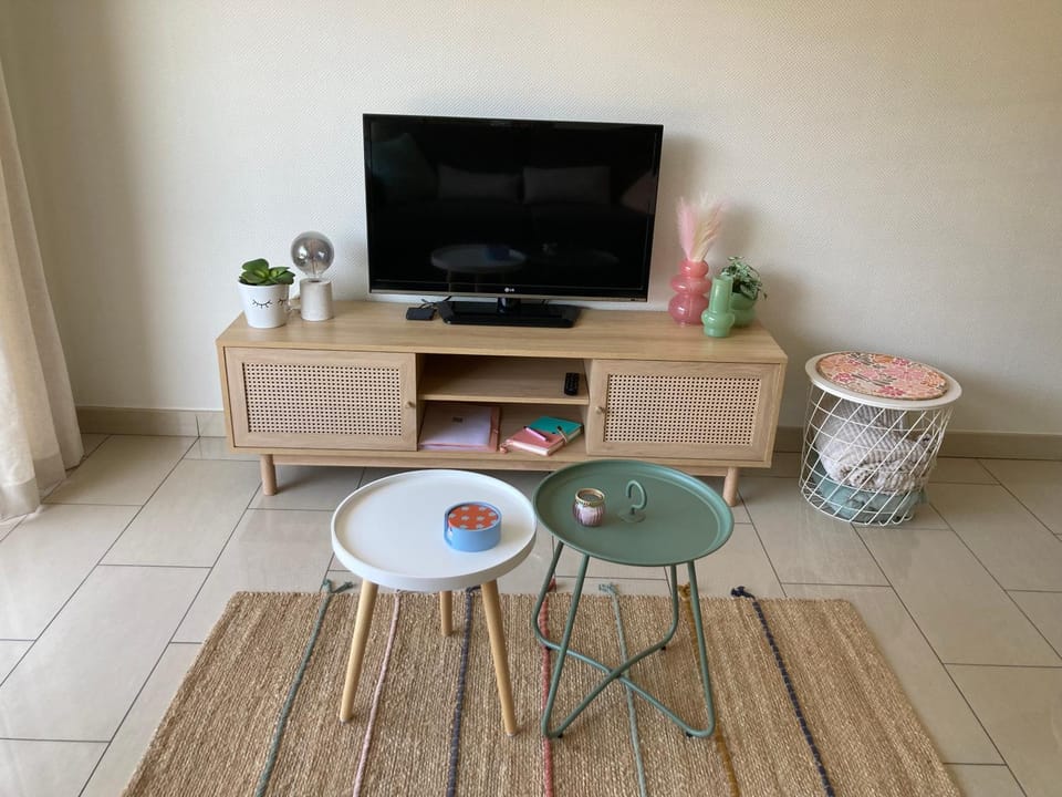 Property building, Living room
