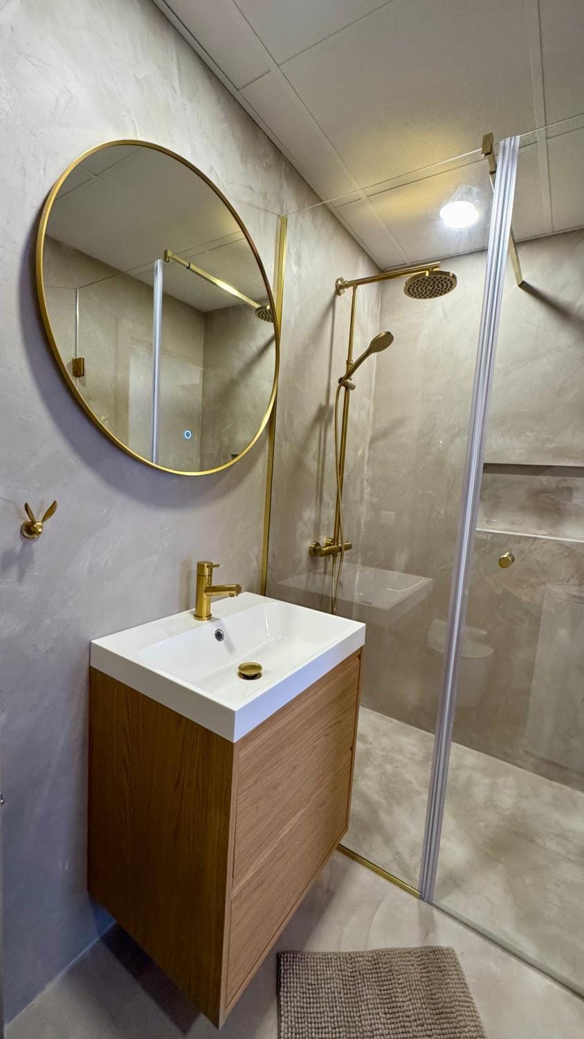 Shower, Bathroom