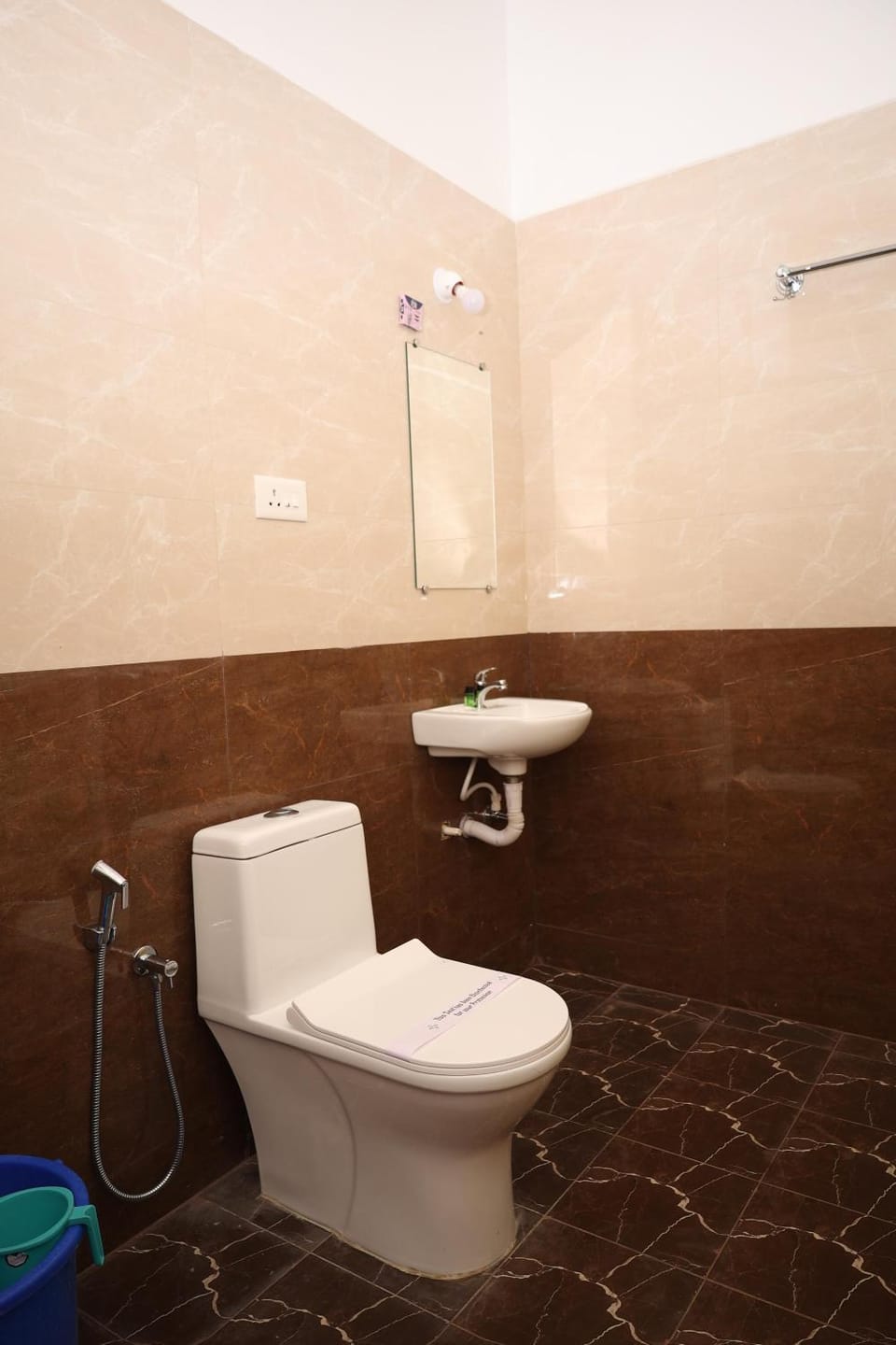 Nirvana Guest House Bed and Breakfast in Puducherry, India