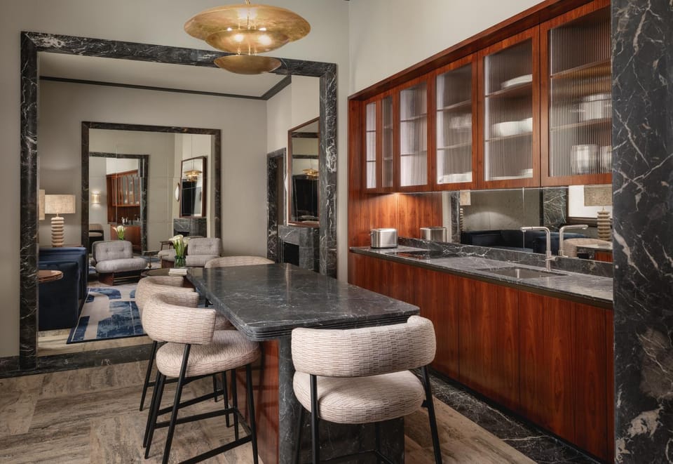 Dining area, kitchen