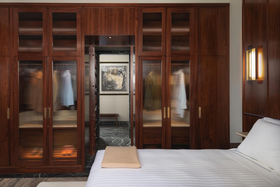 Bedroom, wardrobe