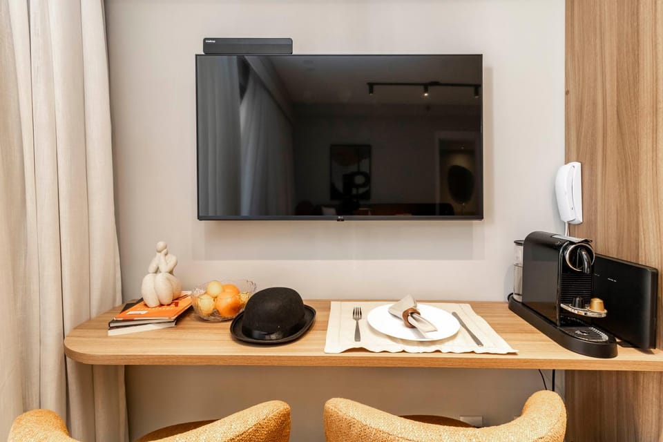 TV and multimedia, Coffee/tea facilities, air conditioner