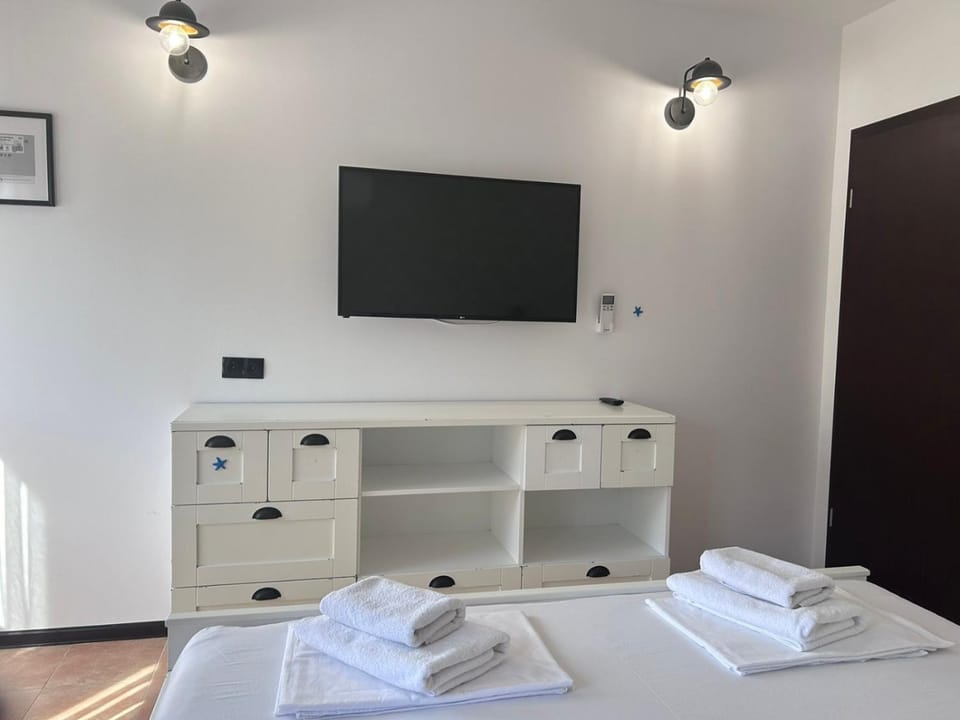 TV and multimedia, Bedroom