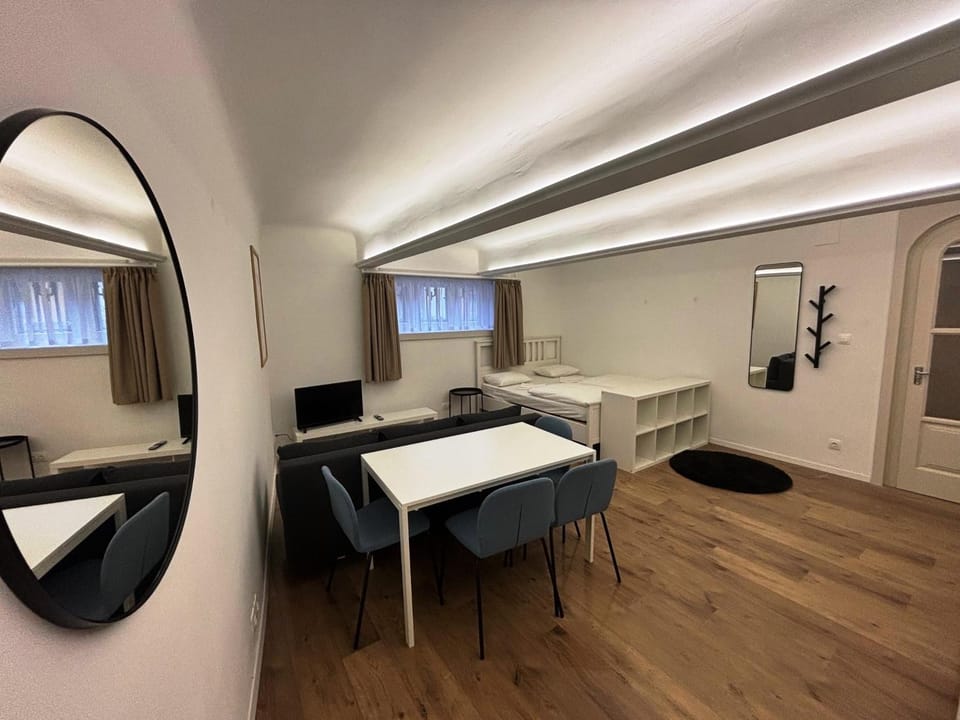 Photo of the whole room