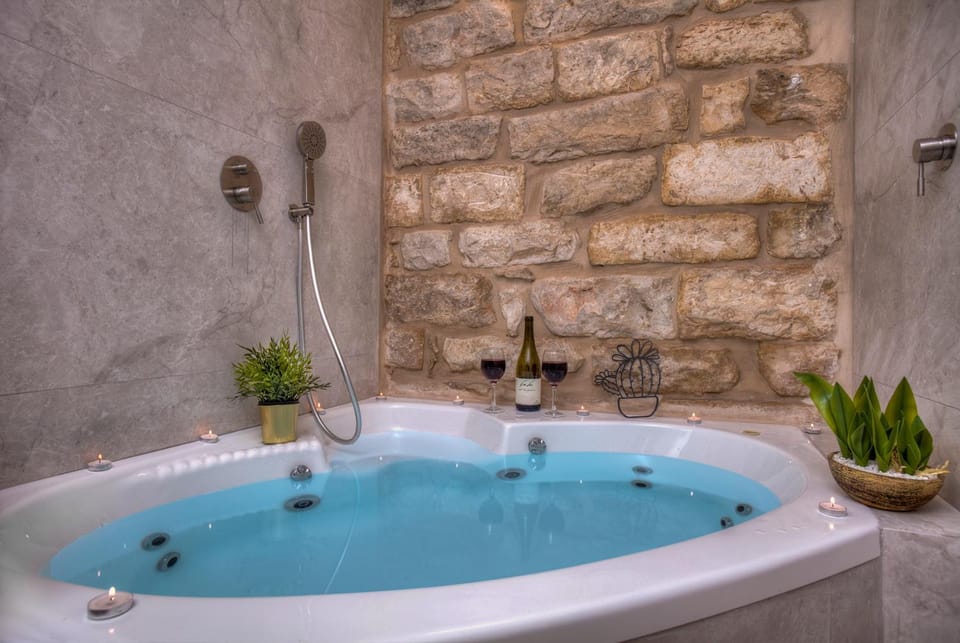 Hot Tub, Hot Tub, Bathroom, Bath