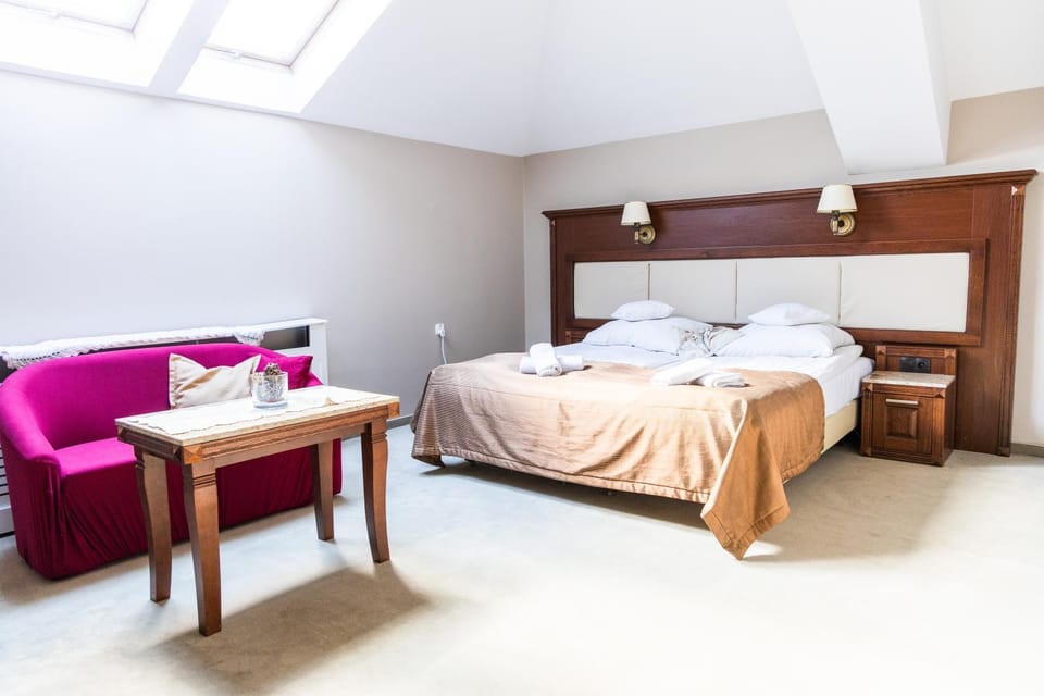 Bed, Photo of the whole room