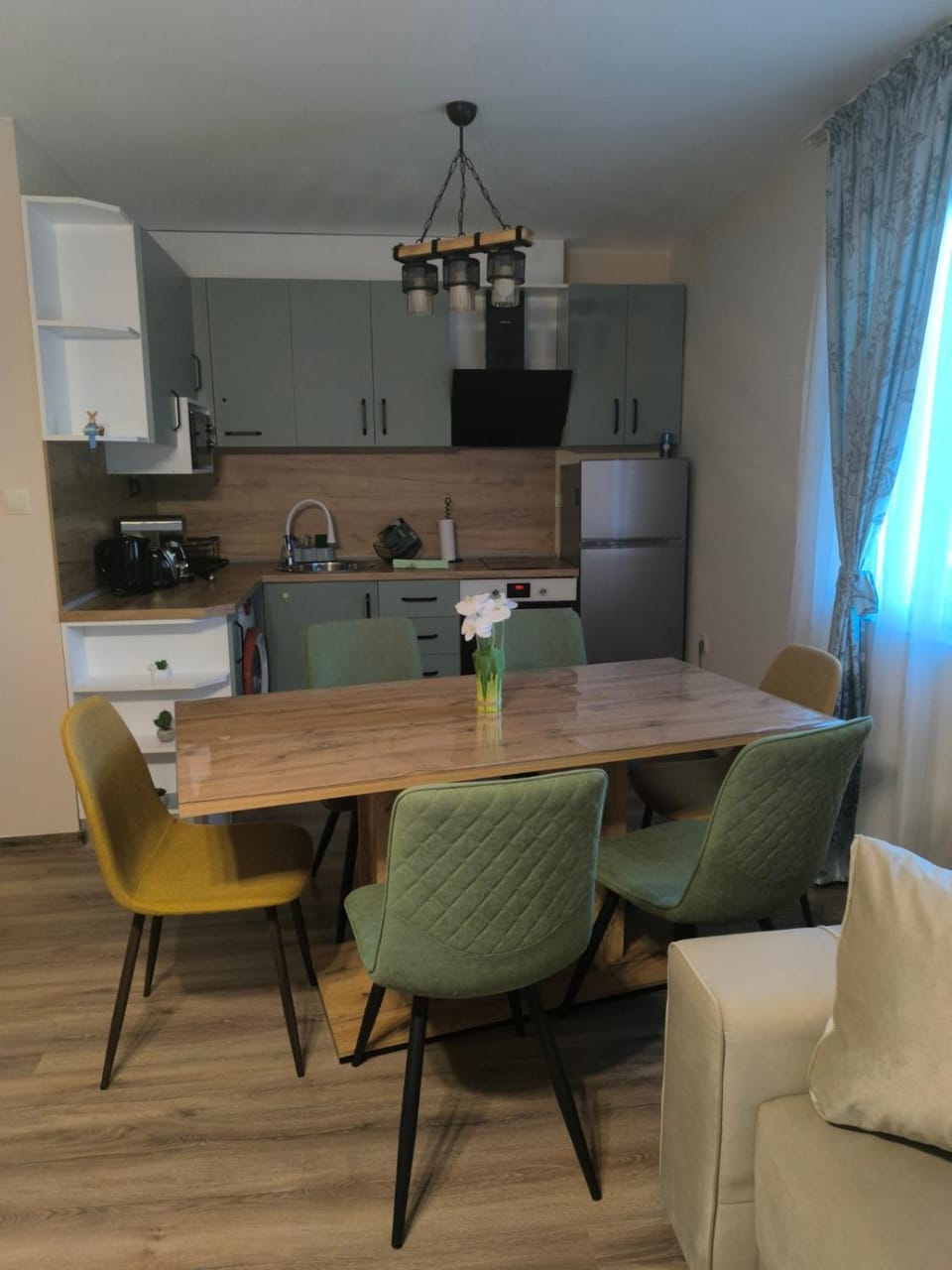 Апартамент за гости''HAPPY''Трявна лейк Apartment in Gabrovo, Bulgaria