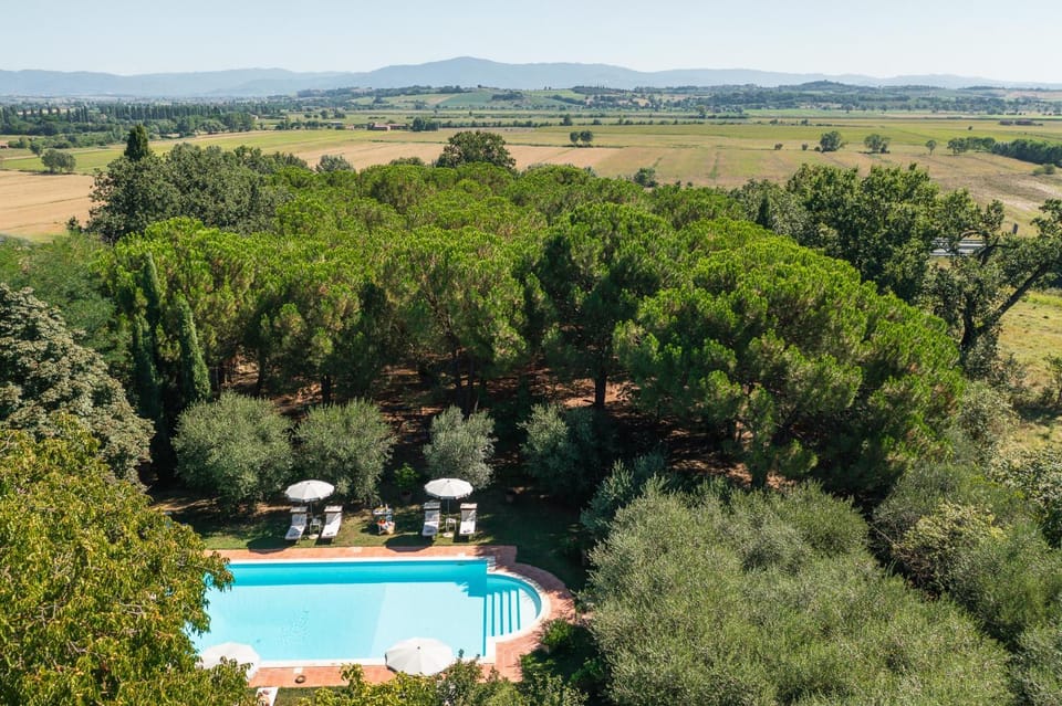Spring, Pool view