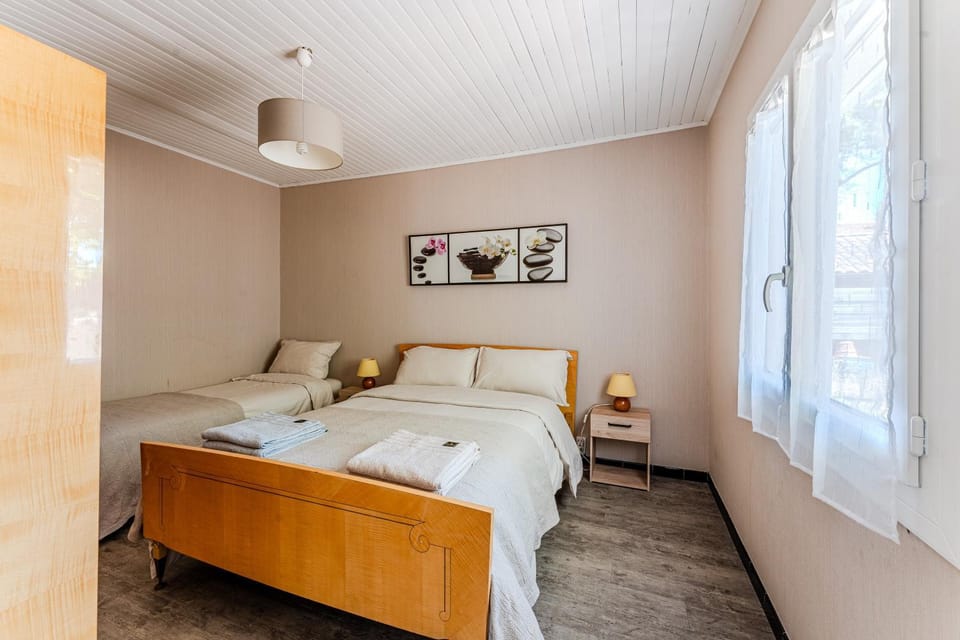 Living room, Bedroom