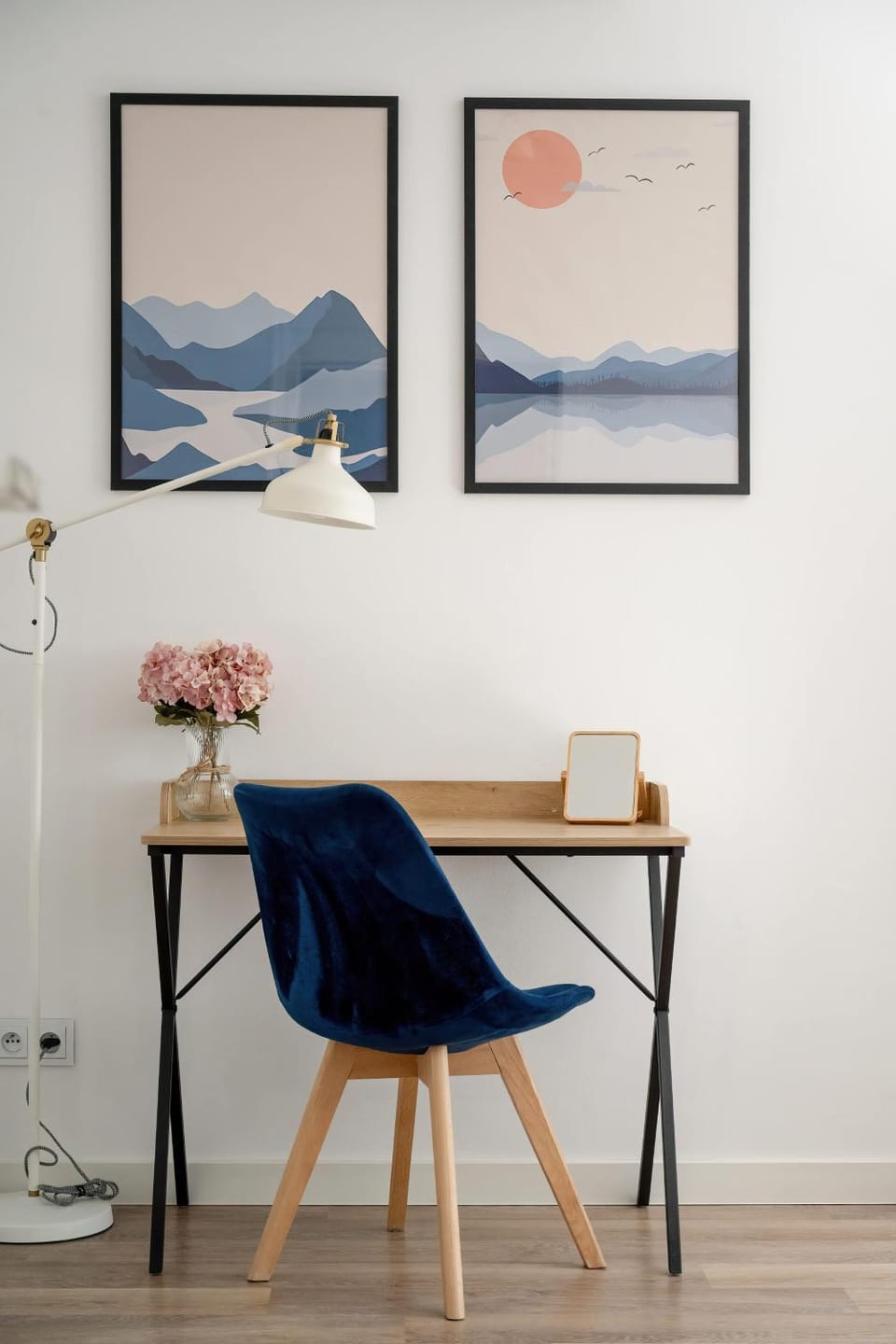 Living room, Decorative detail, Seating area