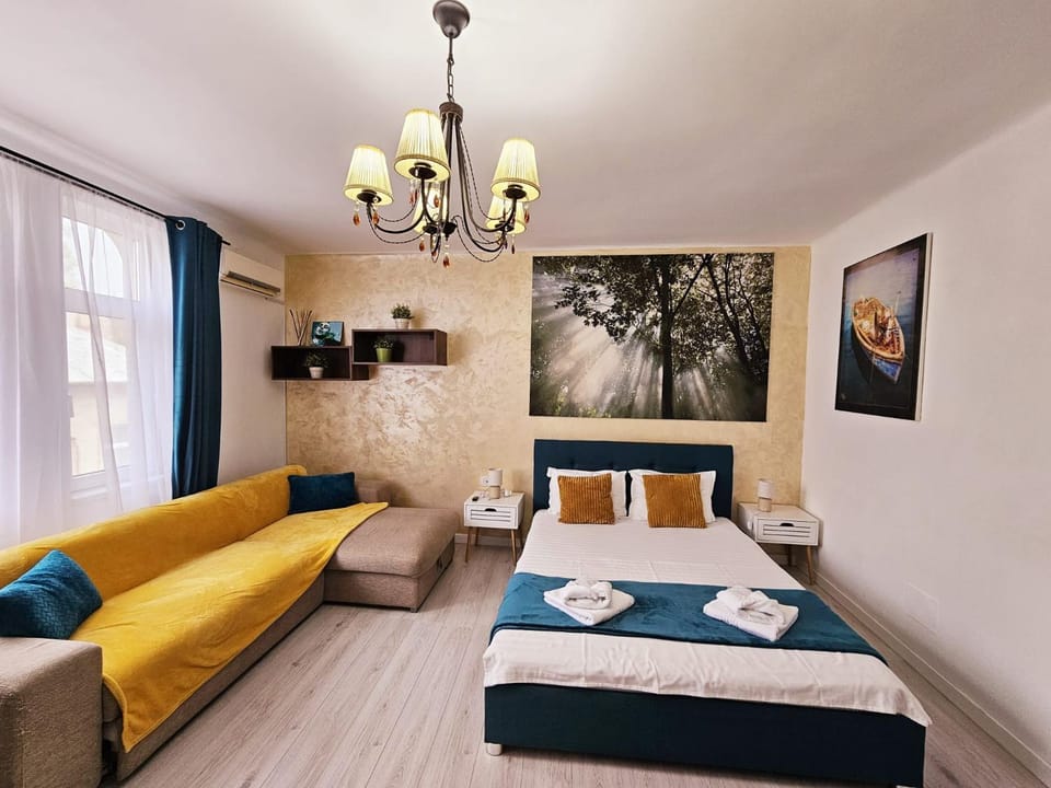 Central Bucharest 1-Bedroom Apartment near Universitate Metro Apartment in Bucharest