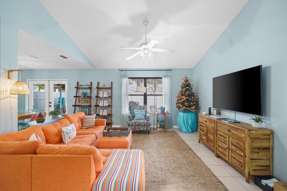 TV and multimedia, Living room, Seating area