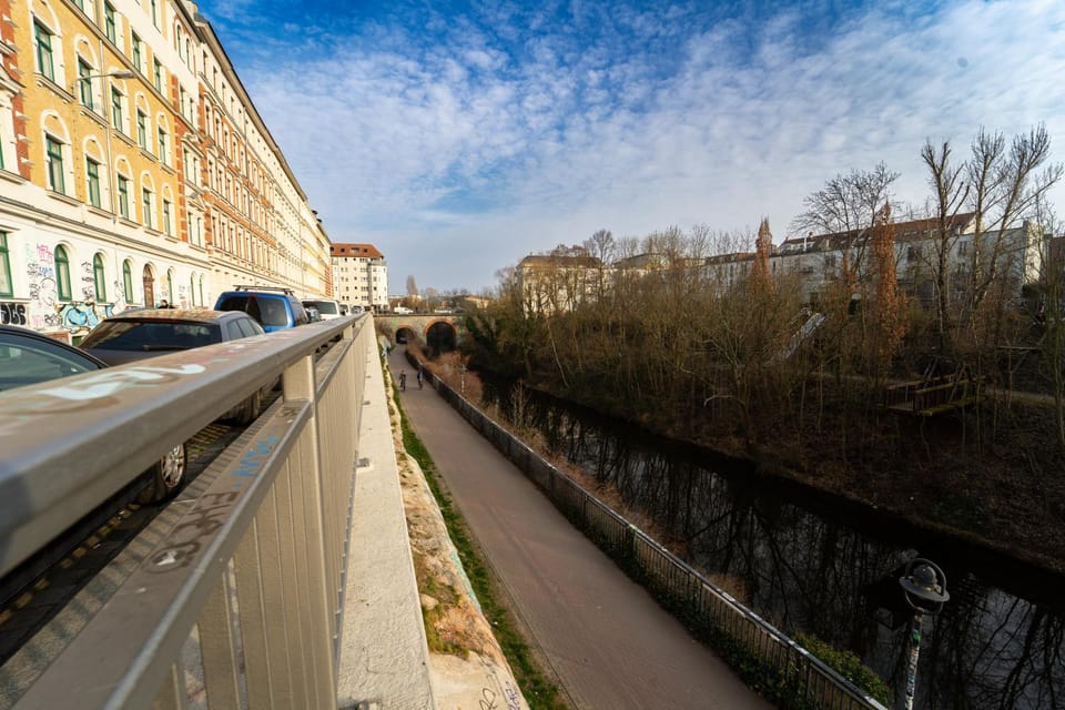 City view, Street view