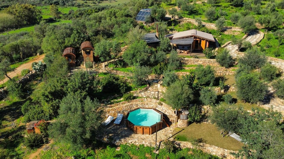 Property building, Swimming pool