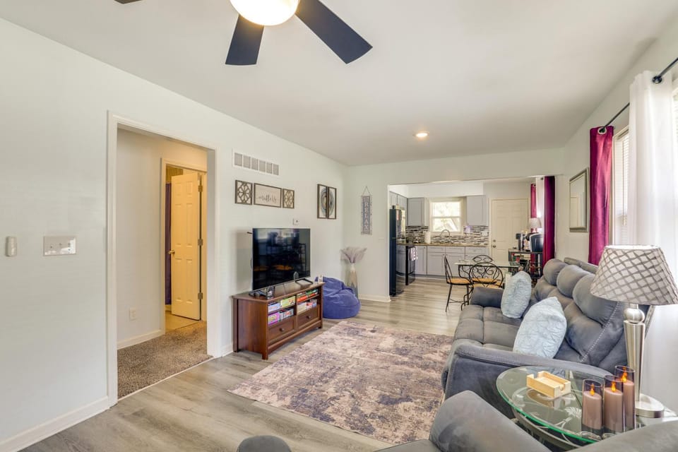 'McBride Cul-De-Sac' Quiet Apt for Extended Stays Apartment in Independence