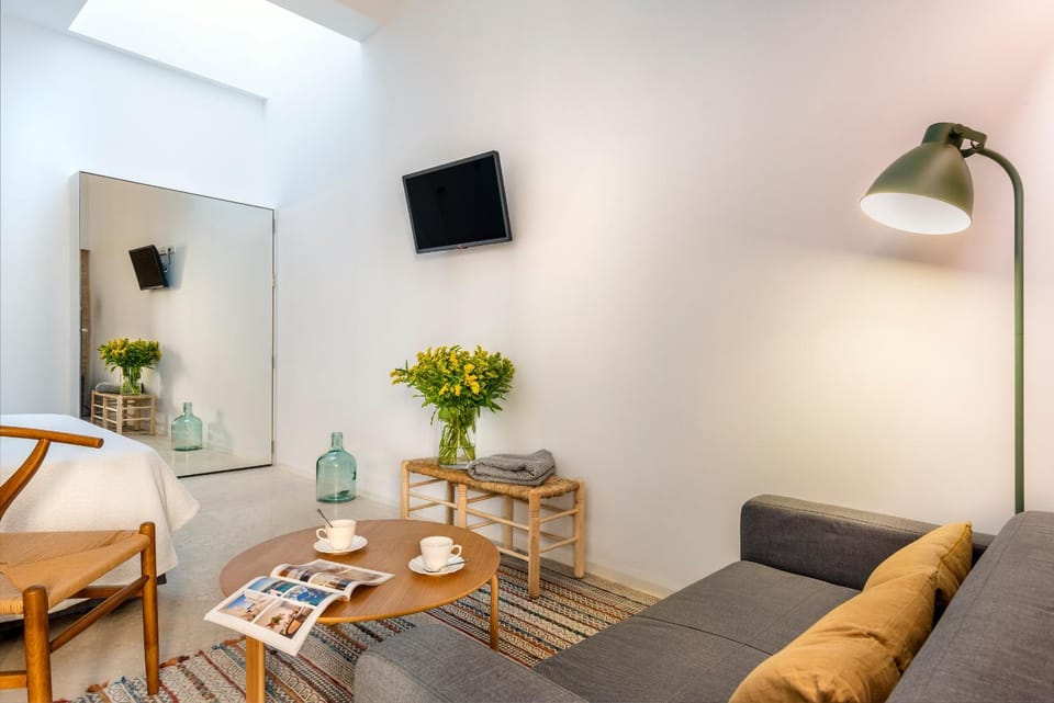TV and multimedia, Living room, Seating area