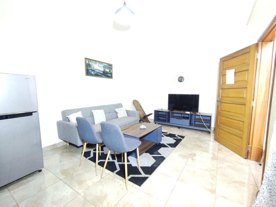 Communal lounge/ TV room, TV and multimedia, Living room