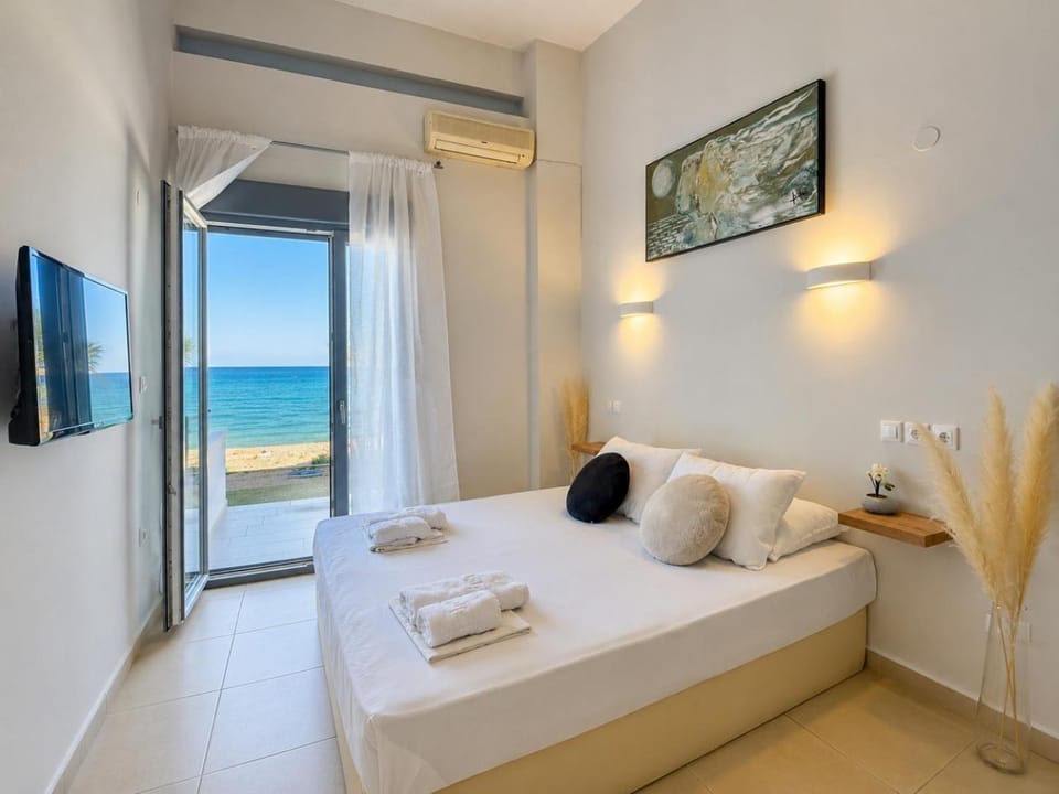 Beachfront Paradise Studio Apartment in Pieria, Greece