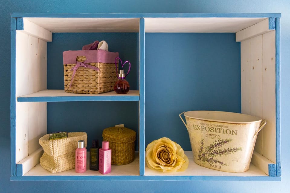Bathroom, Decorative detail, Bedroom