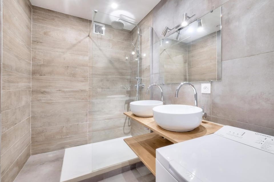 Superbe F3 proche des Terrasses du Port Apartment in Marseille