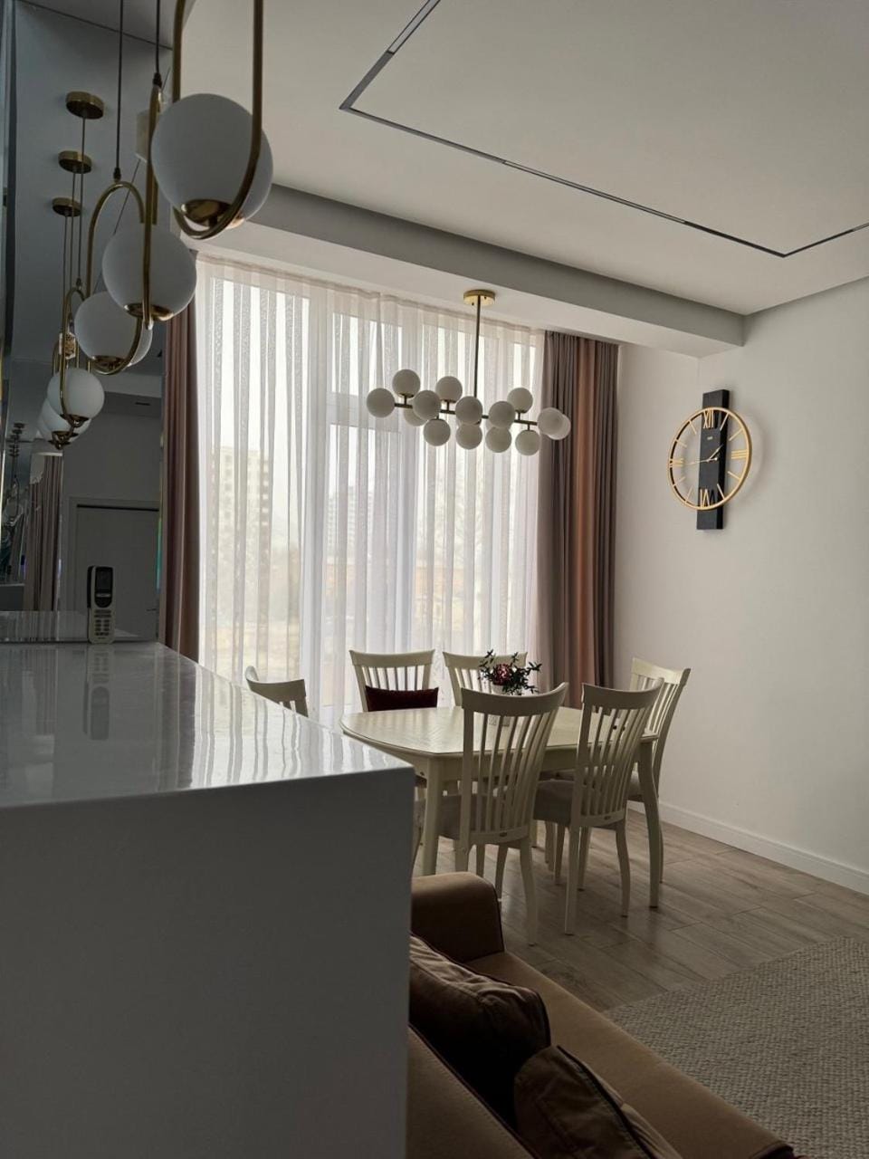 Seating area, Dining area