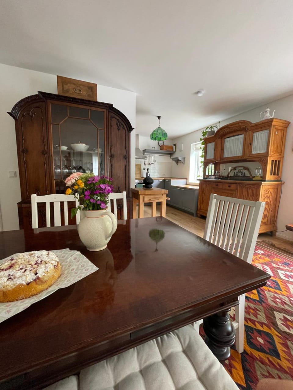 Living room, Photo of the whole room, Seating area, Dining area