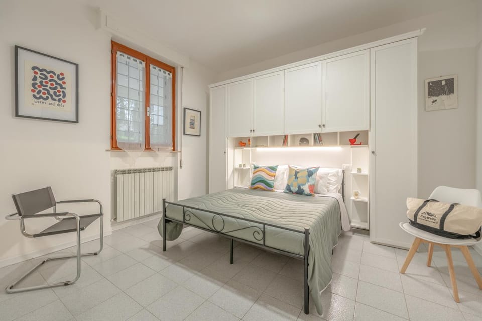 Bed, Photo of the whole room, Bedroom, Inner courtyard view, heating, heating, internet, wardrobe