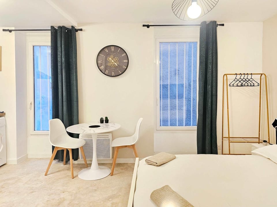 Rise Studio in city center of Marseille at Vieux-Port and Opera Apartment in Marseille