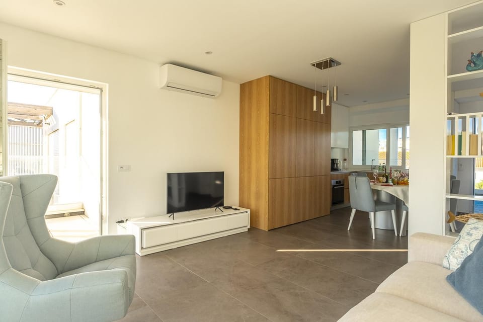Communal lounge/ TV room, Living room