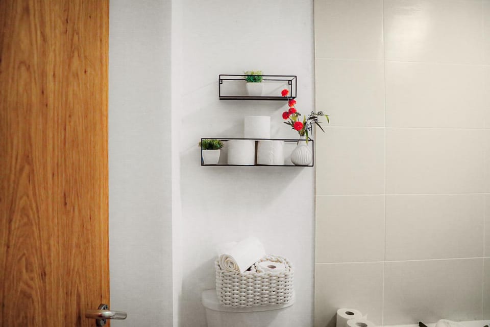 Toilet, Bathroom, towels