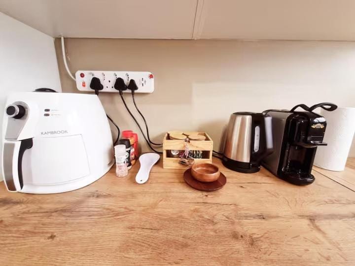 Coffee/tea facilities, Kitchen or kitchenette