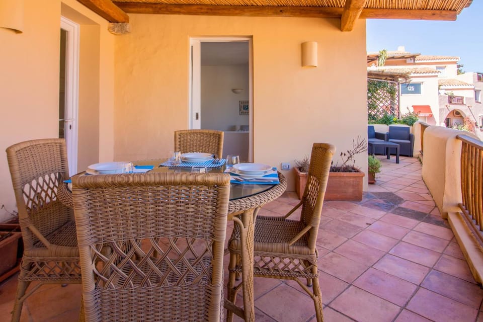 Balcony/Terrace, Dining area