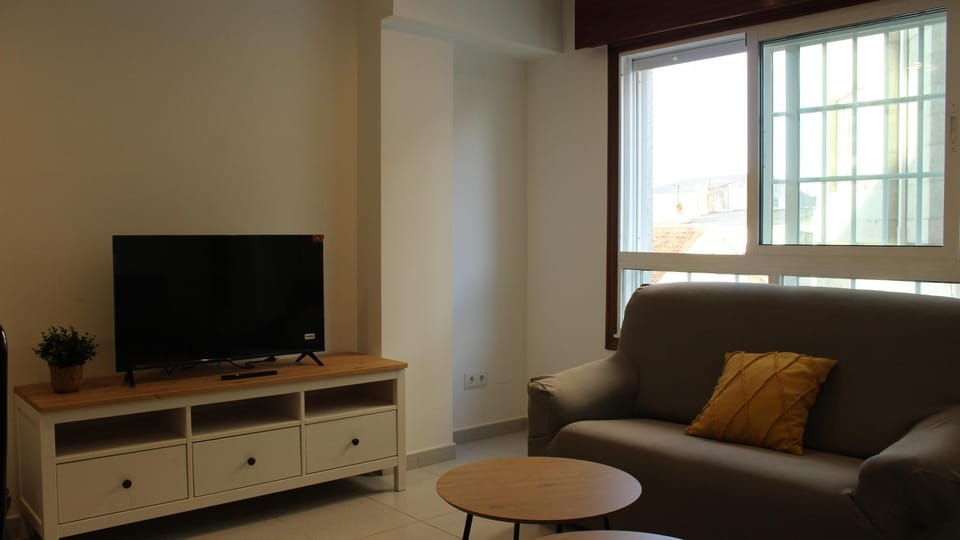 Communal lounge/ TV room, TV and multimedia, Seating area