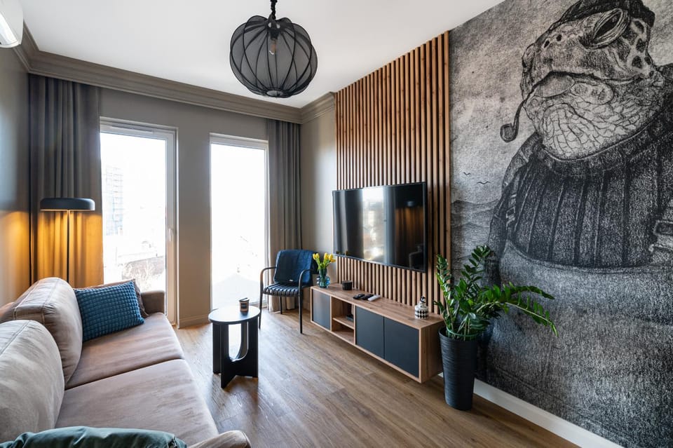 TV and multimedia, Living room, Decorative detail, Seating area