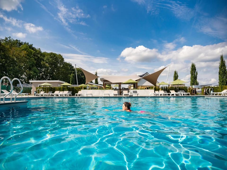 Other, Swimming pool