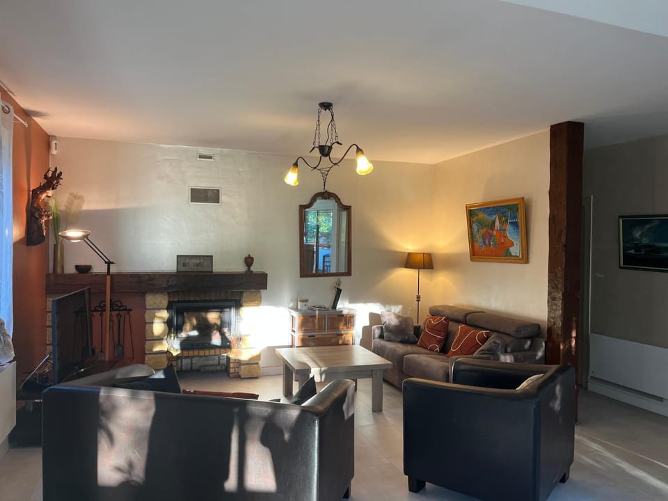 Grande Maison à 150 mètres de La Plage House in La Tranche-sur-Mer