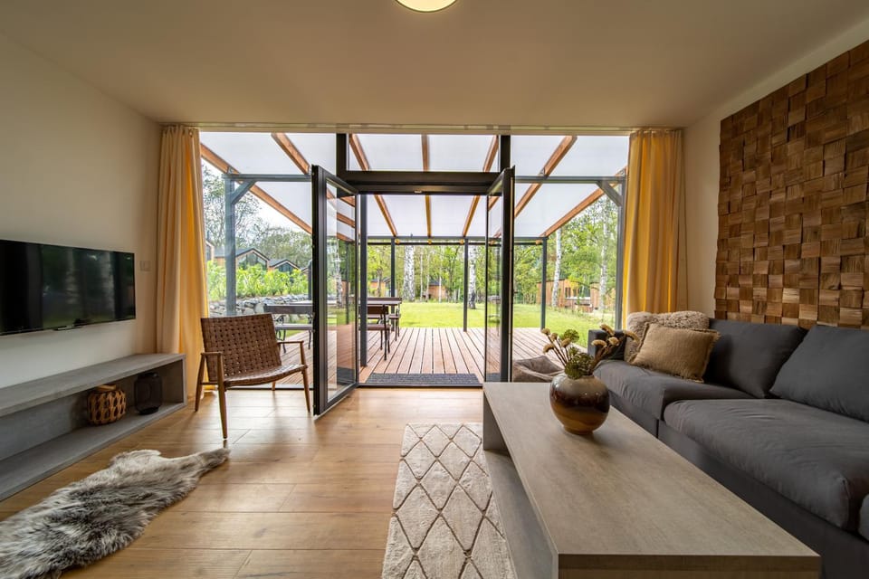 TV and multimedia, View (from property/room), Balcony/Terrace, Living room, Seating area