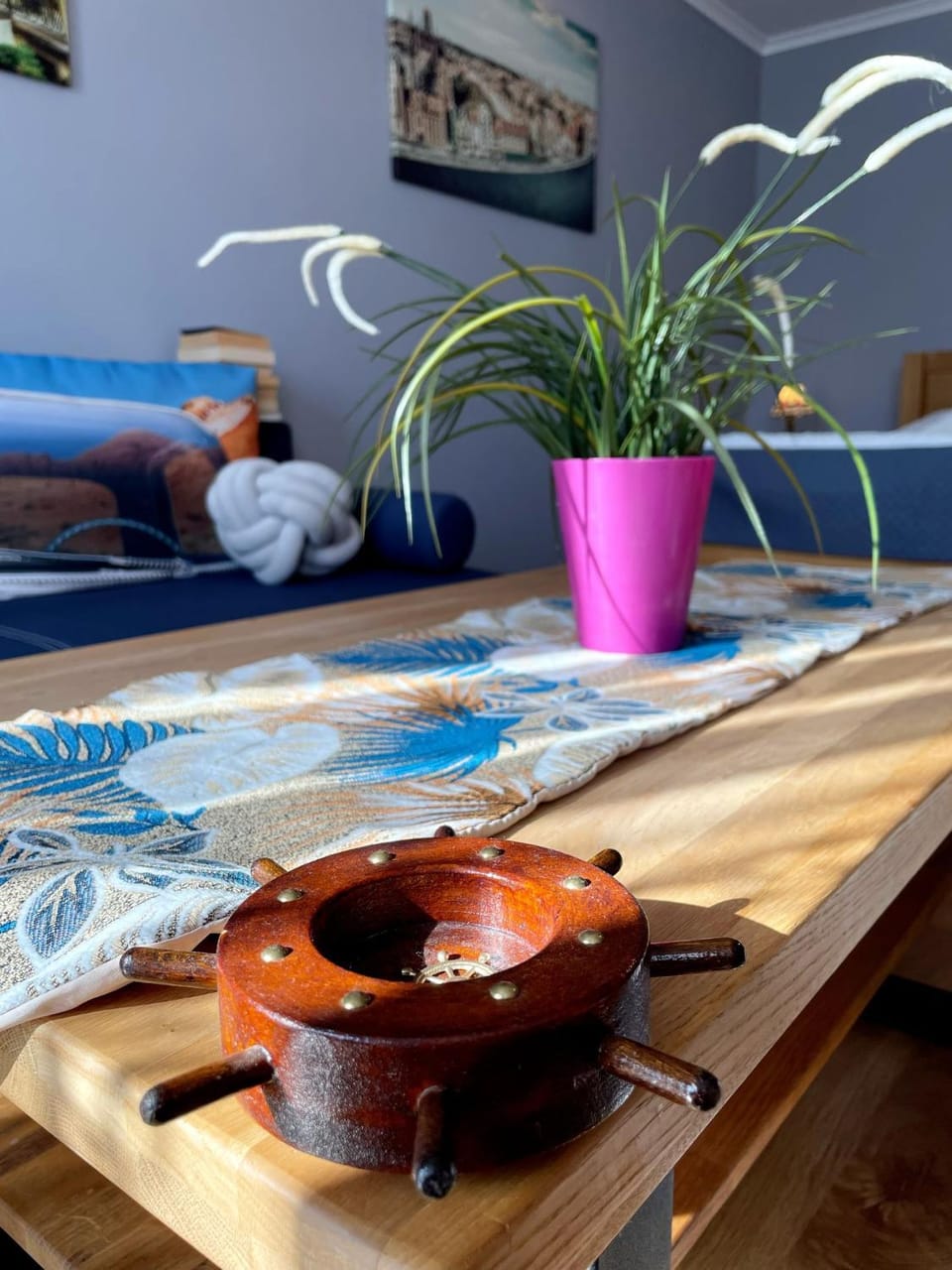 Living room, Photo of the whole room, Seating area, Bedroom