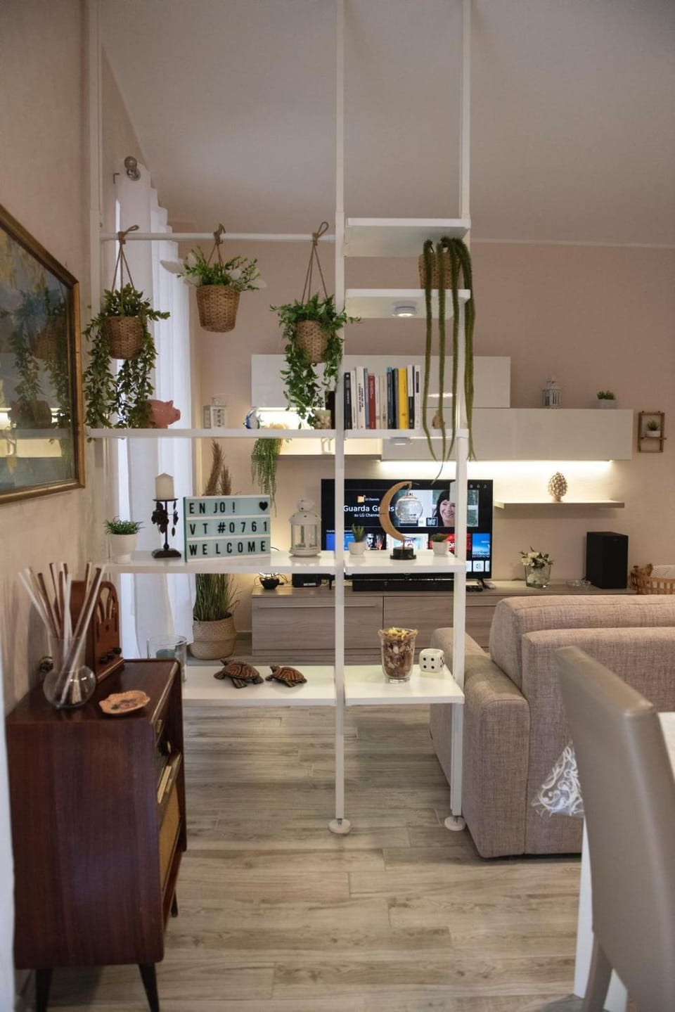 Living room, Seating area, pet friendly