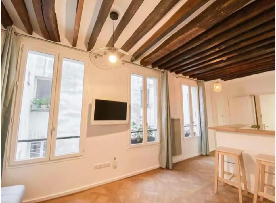 Immersion parisienne, Appartement au centre Paris Apartment in Paris