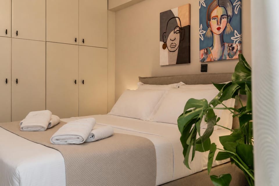 Bed, Photo of the whole room, Bedroom, towels, wardrobe