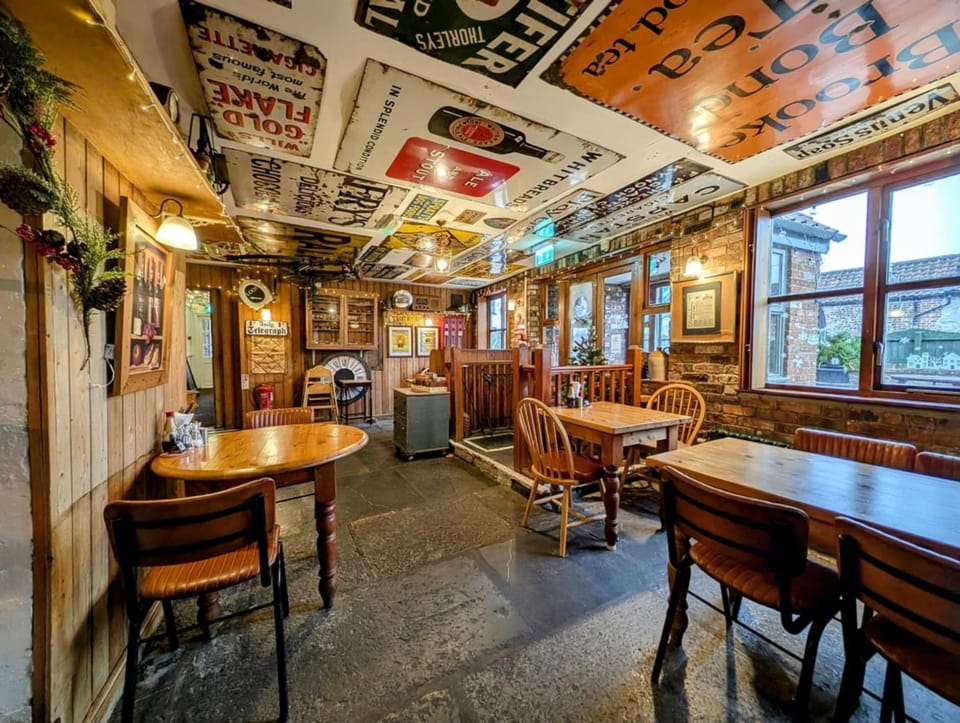 Lounge or bar