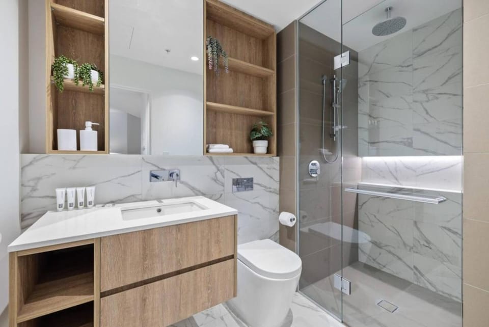 Shower, Toilet, Bathroom
