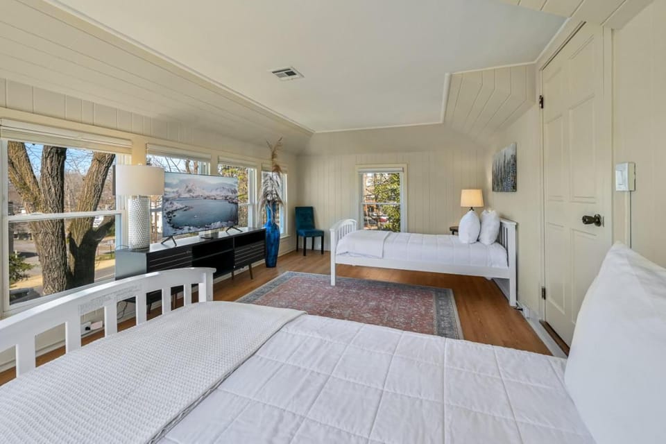 Merrimon Manor Historic Remodel House in Asheville